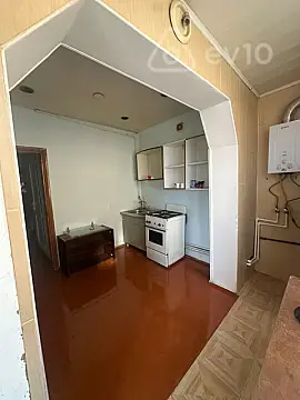 Kirayə verilir 2 otaqlı köhnə tikili 60 m²