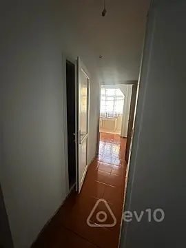 Kirayə verilir 2 otaqlı köhnə tikili 60 m²
