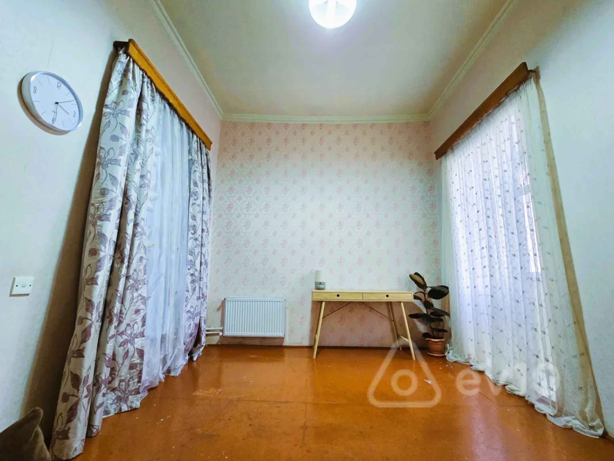 Satılır 4 otaqlı həyət evi 100 m²