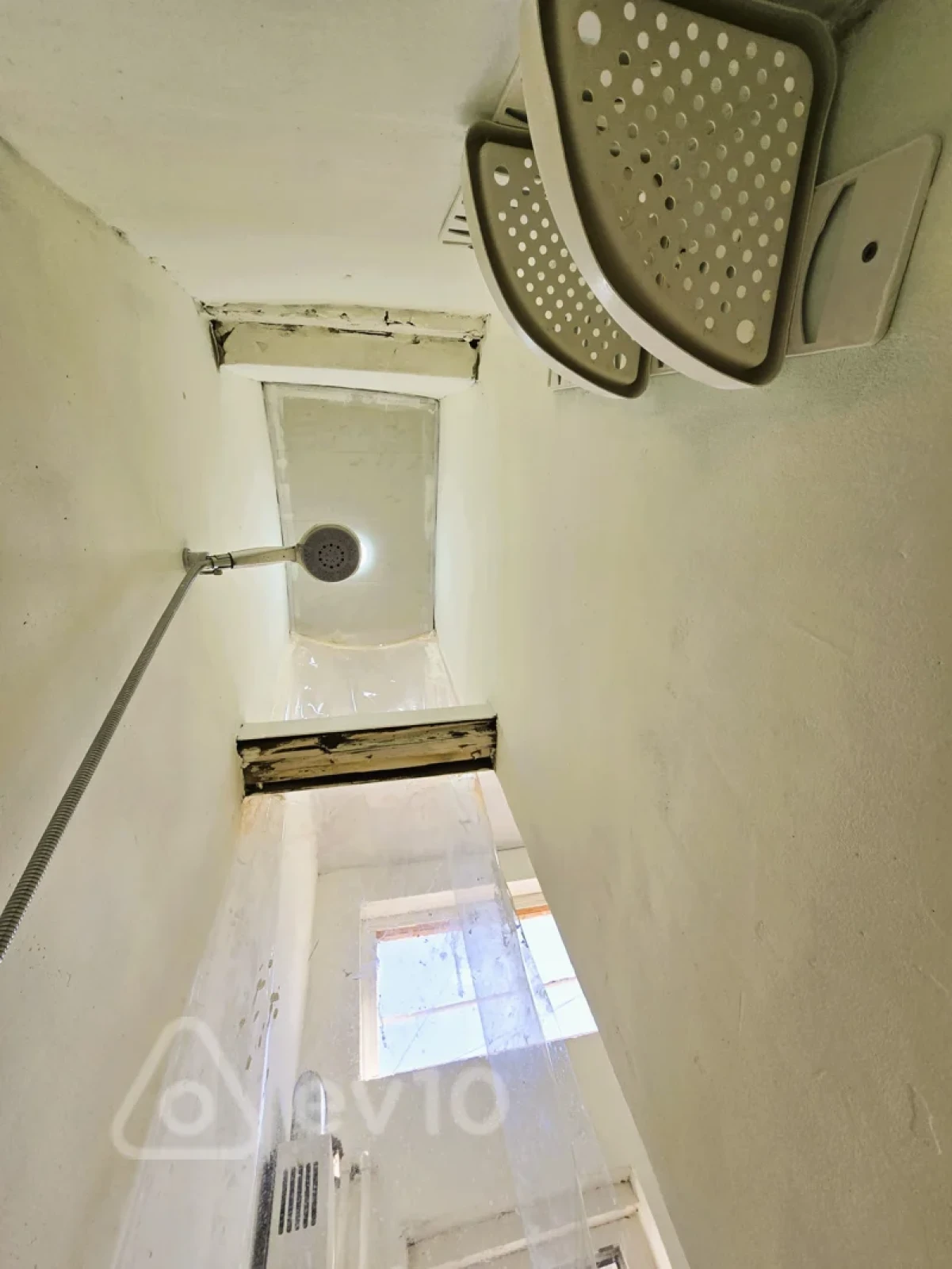 Satılır 4 otaqlı həyət evi 100 m²