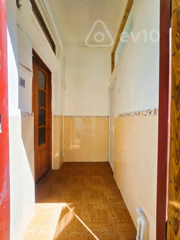 Satılır 4 otaqlı həyət evi 100 m²
