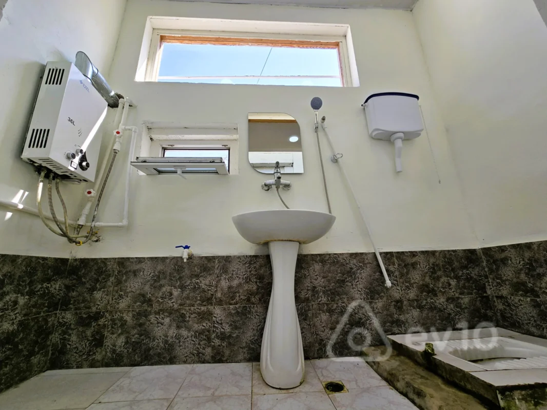 Satılır 4 otaqlı həyət evi 100 m²