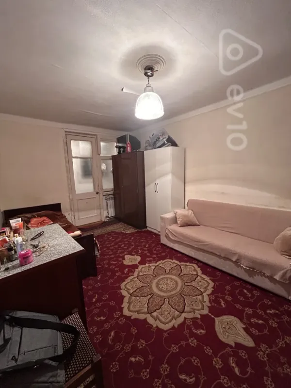 Kirayə verilir 1 otaqlı köhnə tikili 42 m²