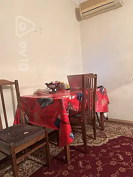 Kirayə verilir 1 otaqlı köhnə tikili 42 m²
