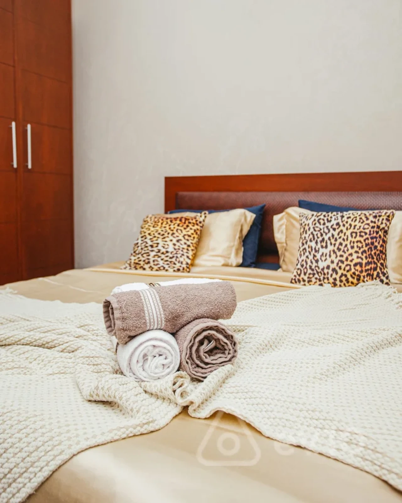 Kirayə verilir 3 otaqlı yeni tikili 167 m²