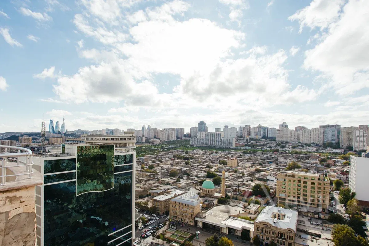 Kirayə verilir 3 otaqlı yeni tikili 167 m²