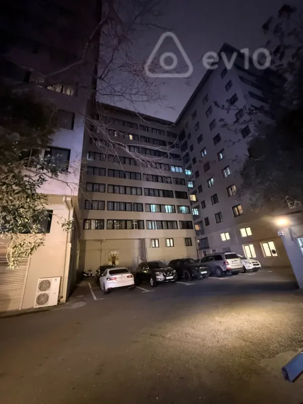 Kirayə verilir 3 otaqlı ofis 80 m²