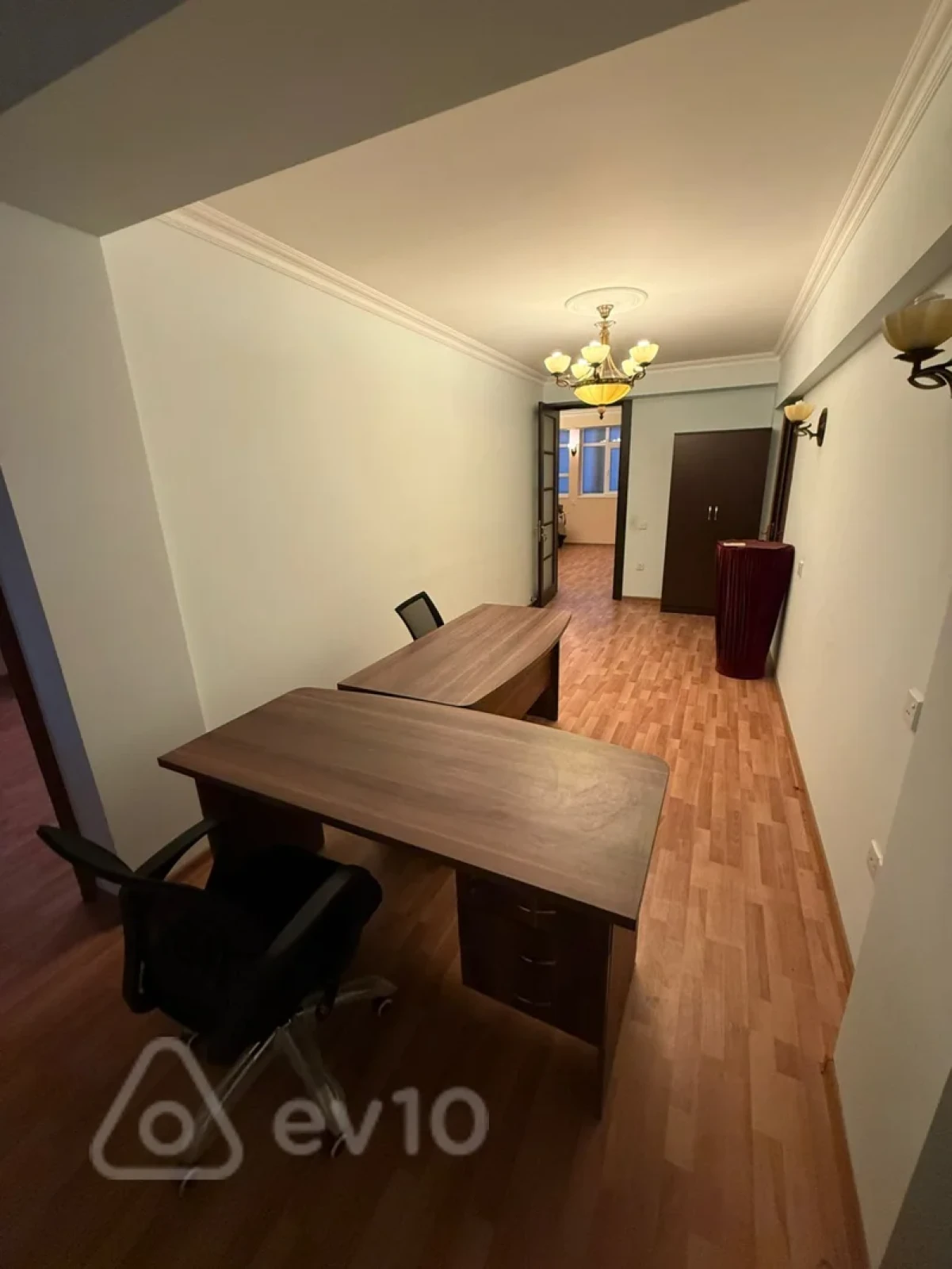 Kirayə verilir 3 otaqlı ofis 80 m²