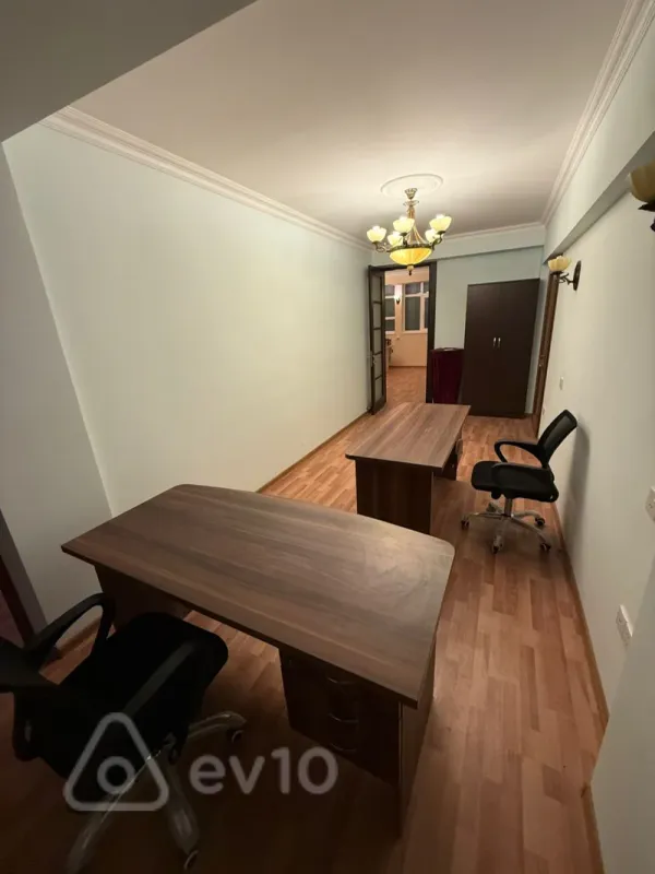 Kirayə verilir 3 otaqlı ofis 80 m²