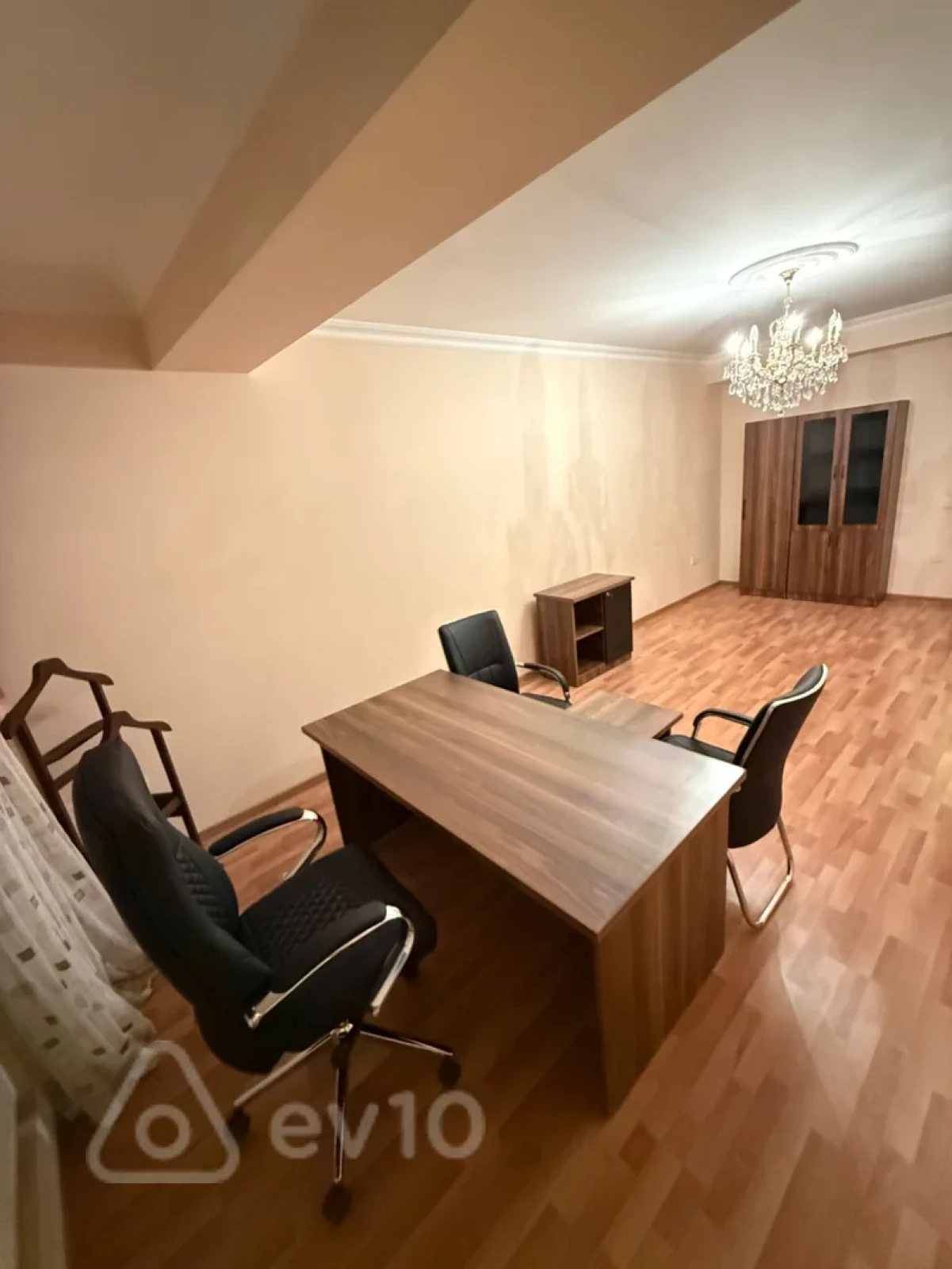 Kirayə verilir 3 otaqlı ofis 80 m²