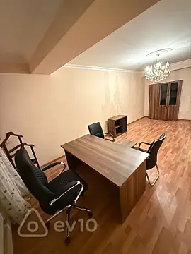 Kirayə verilir 3 otaqlı ofis 80 m²