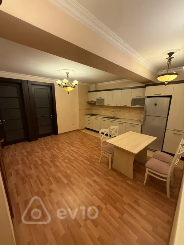 Kirayə verilir 3 otaqlı ofis 80 m²