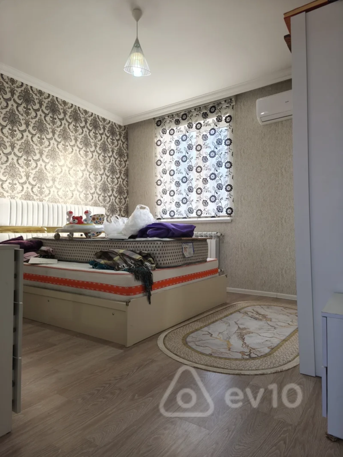 Satılır 4 otaqlı həyət evi 120 m²