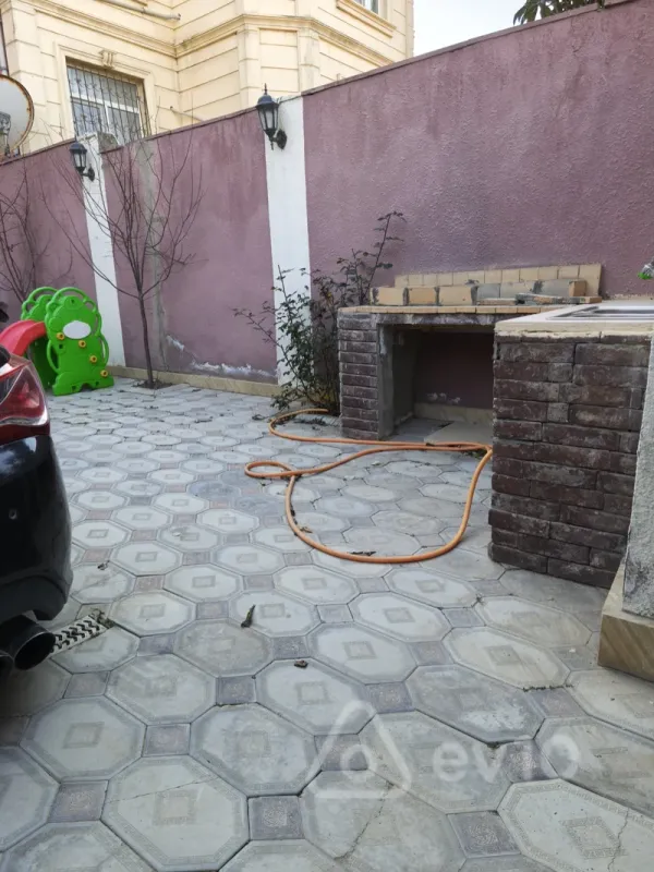 Satılır 4 otaqlı həyət evi 120 m²