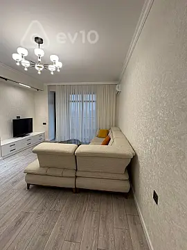Kirayə verilir 3 otaqlı yeni tikili 140 m²
