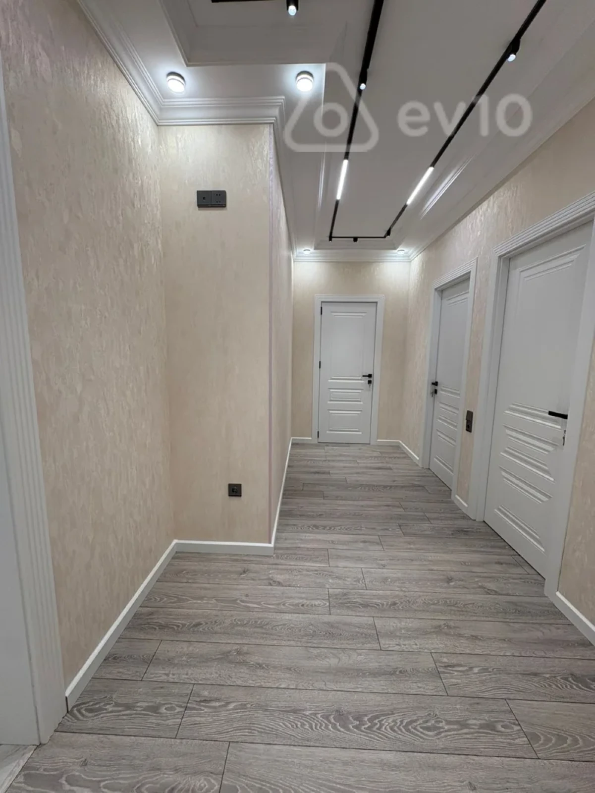 Kirayə verilir 3 otaqlı yeni tikili 140 m²