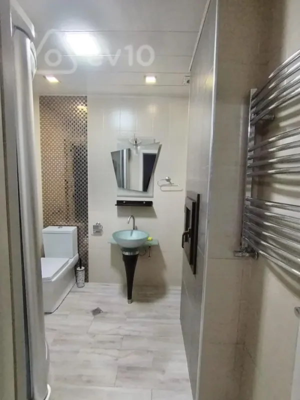 Kirayə verilir 3 otaqlı yeni tikili 190 m²