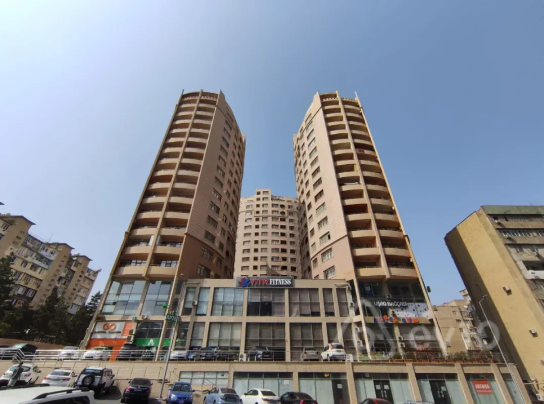 Kirayə verilir 2 otaqlı yeni tikili 80 m²