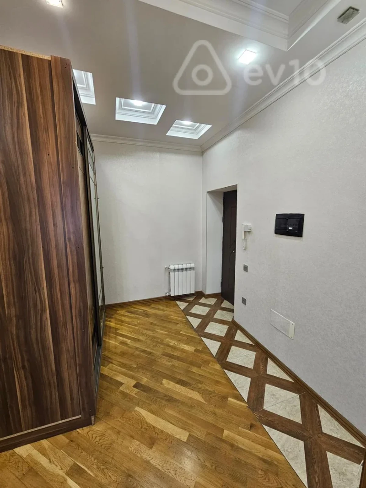 Kirayə verilir 2 otaqlı yeni tikili 80 m²