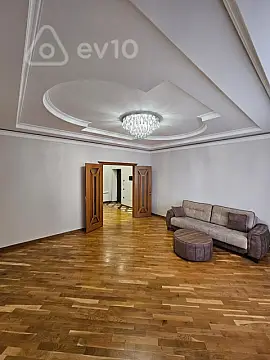 Kirayə verilir 2 otaqlı yeni tikili 80 m²