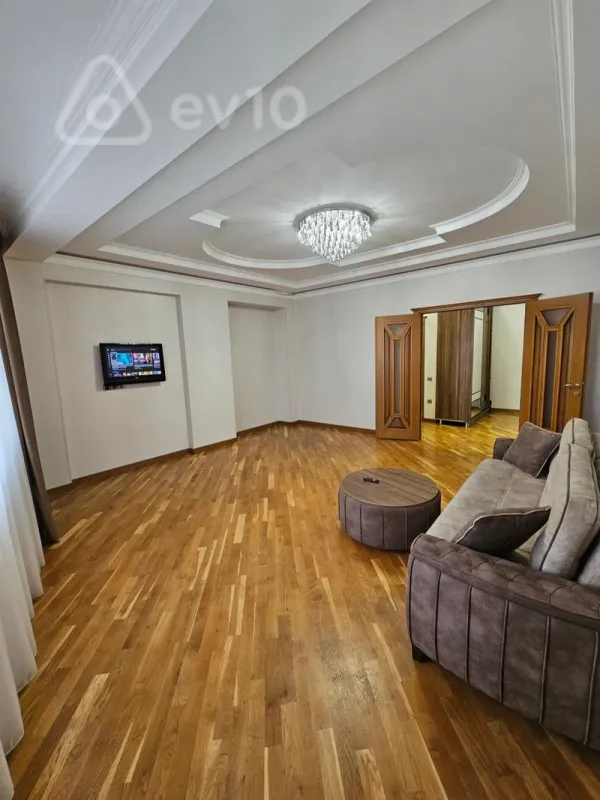Kirayə verilir 2 otaqlı yeni tikili 80 m²