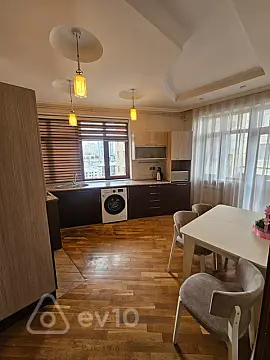 Kirayə verilir 2 otaqlı yeni tikili 80 m²
