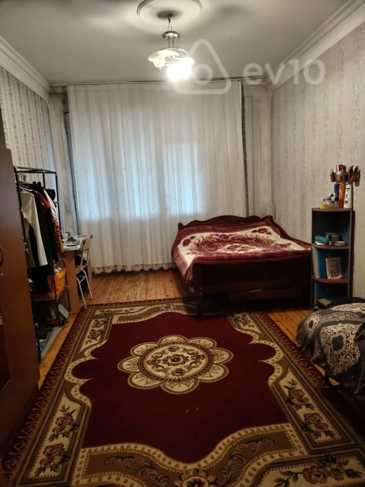 Kirayə verilir 2 otaqlı köhnə tikili 80 m²