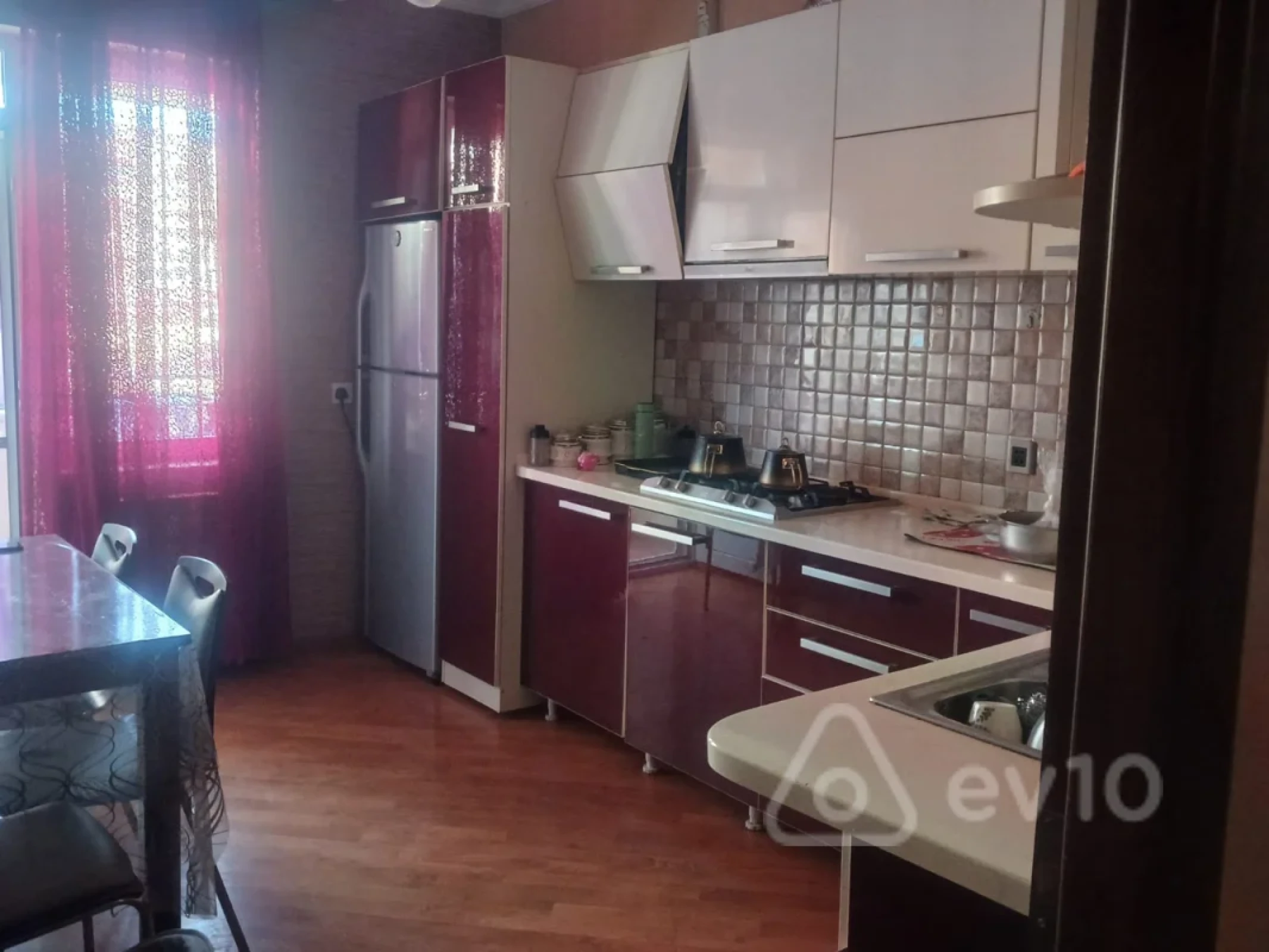 Kirayə verilir 2 otaqlı yeni tikili 78 m²
