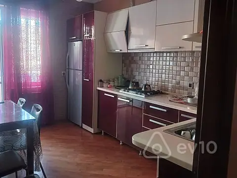 Kirayə verilir 2 otaqlı yeni tikili 78 m²