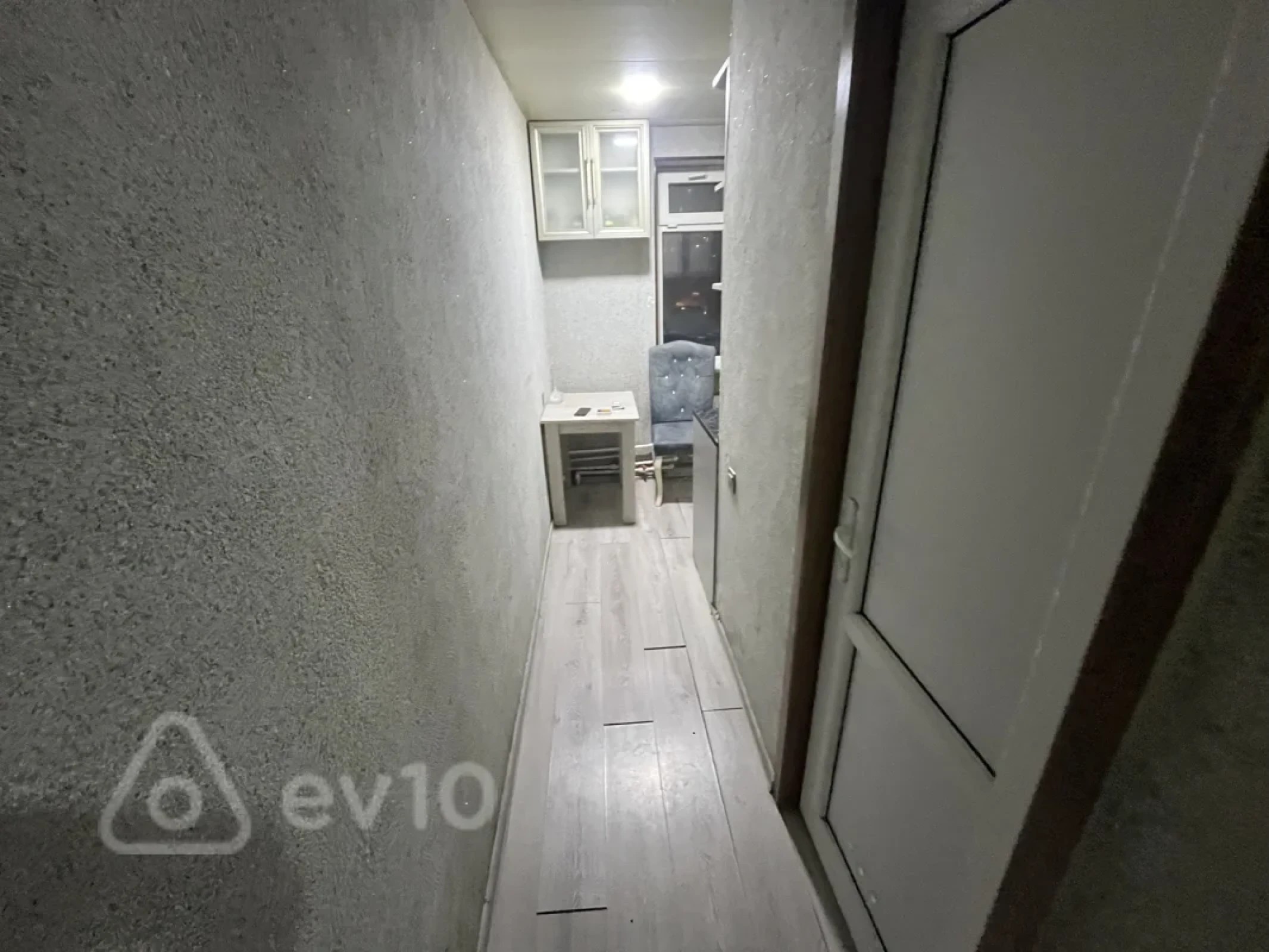 Kirayə verilir 2 otaqlı köhnə tikili 70 m²