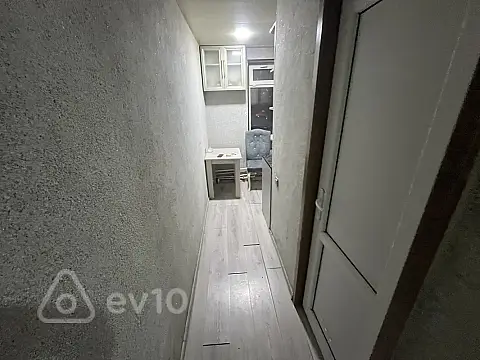 Kirayə verilir 2 otaqlı köhnə tikili 70 m²