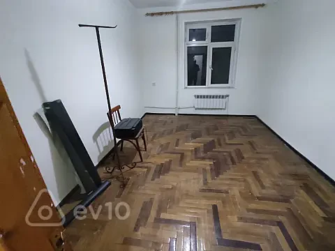 Satılır 5 otaqlı köhnə tikili 120 m² — Bakı, Binəqədi 5 otaq 120.00 m²