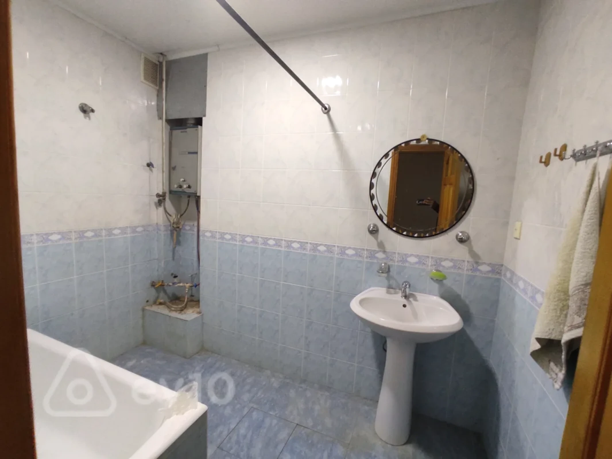 Satılır 5 otaqlı köhnə tikili 120 m²