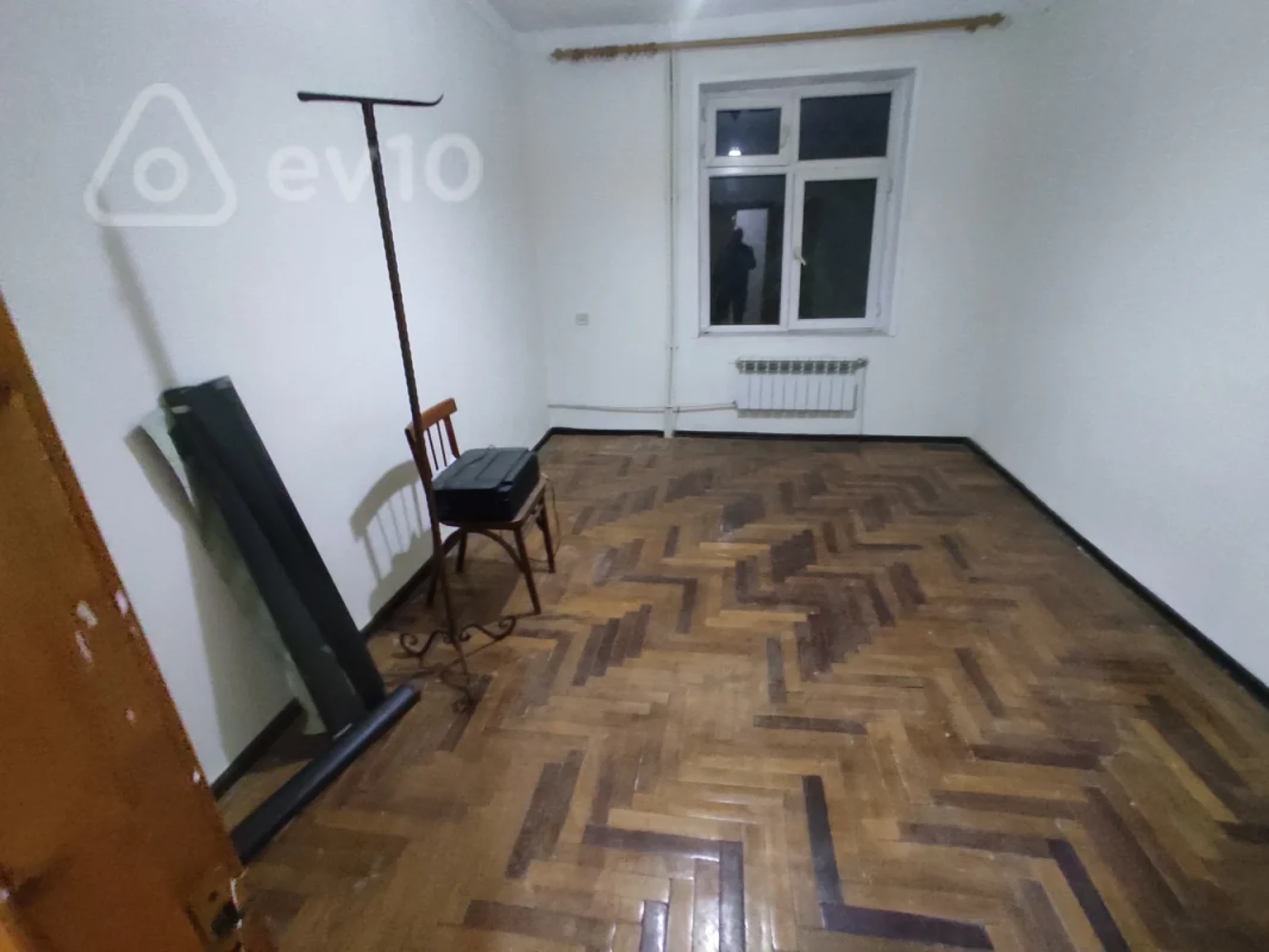 Satılır 5 otaqlı köhnə tikili 120 m²
