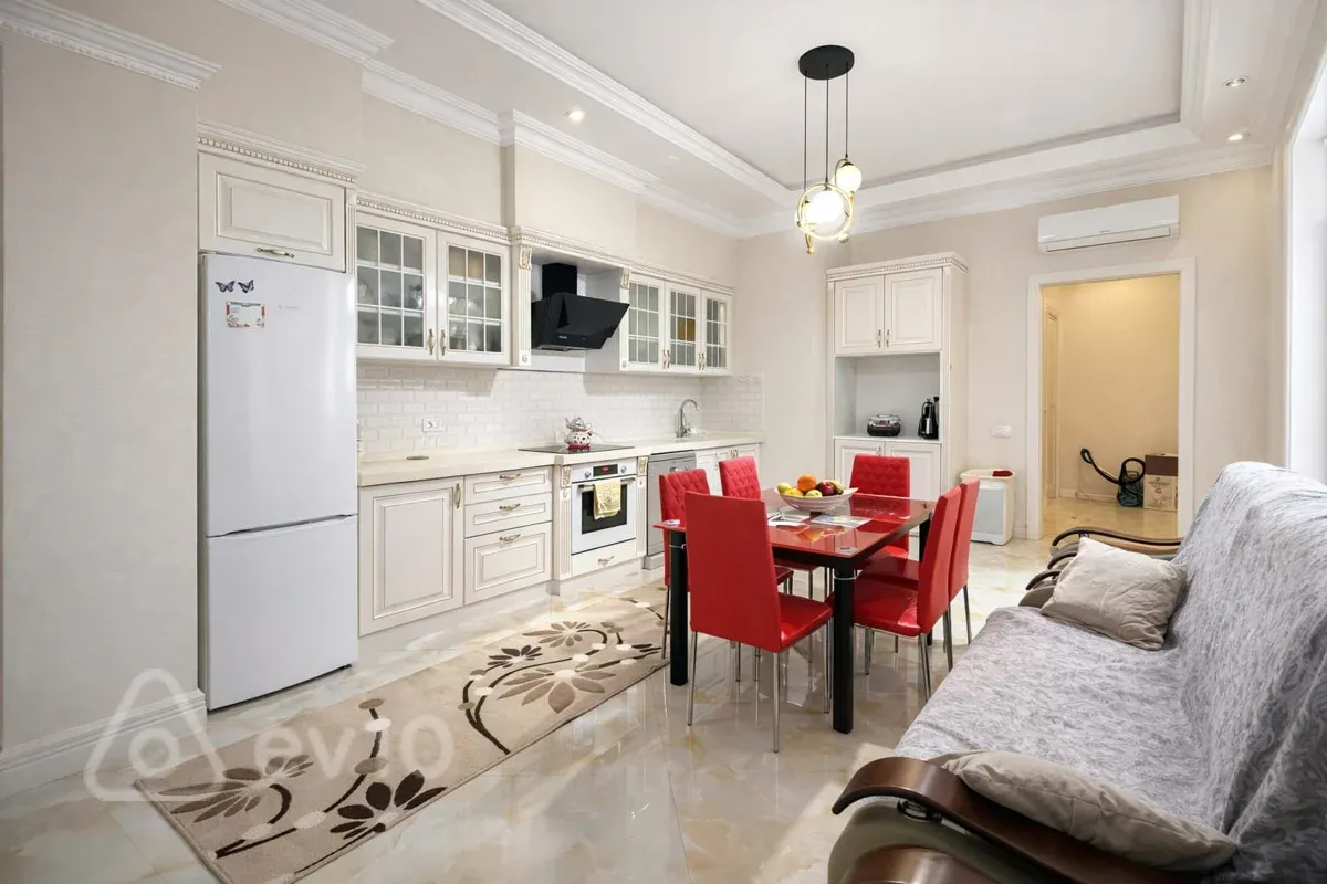 Kirayə verilir 3 otaqlı yeni tikili 150 m²