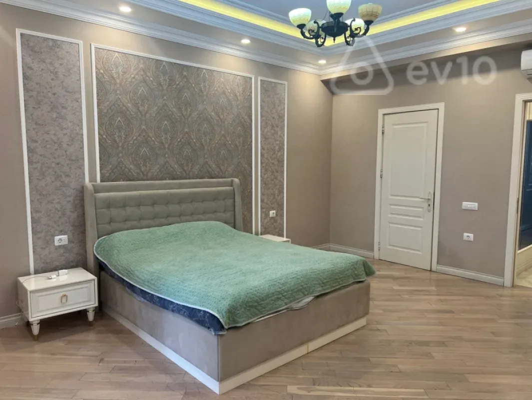 Kirayə verilir 3 otaqlı yeni tikili 150 m²
