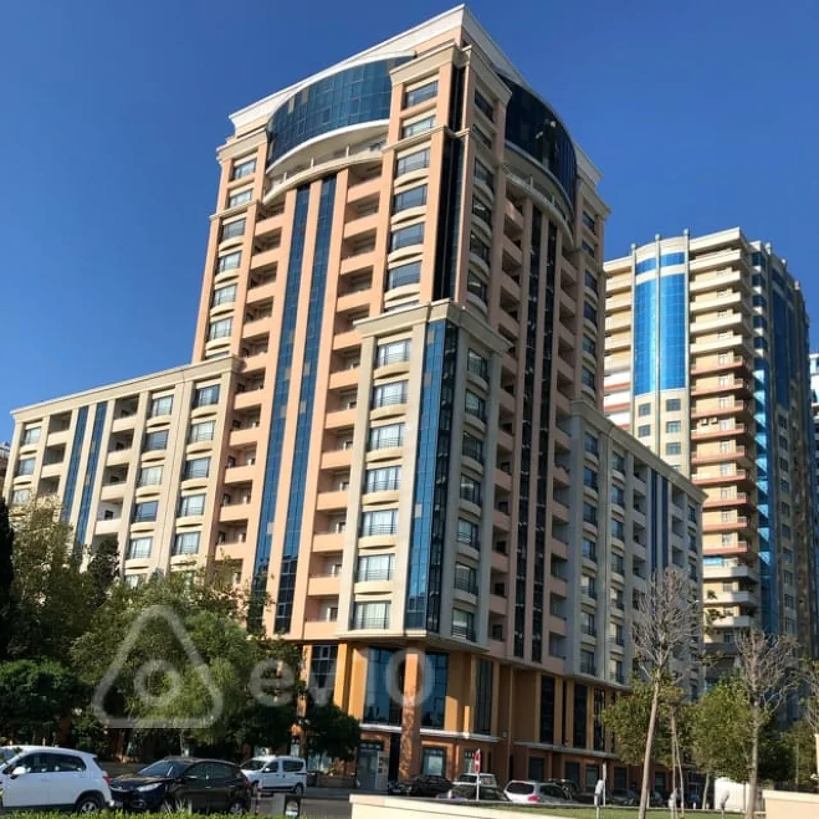 Kirayə verilir 4 otaqlı yeni tikili 170 m²
