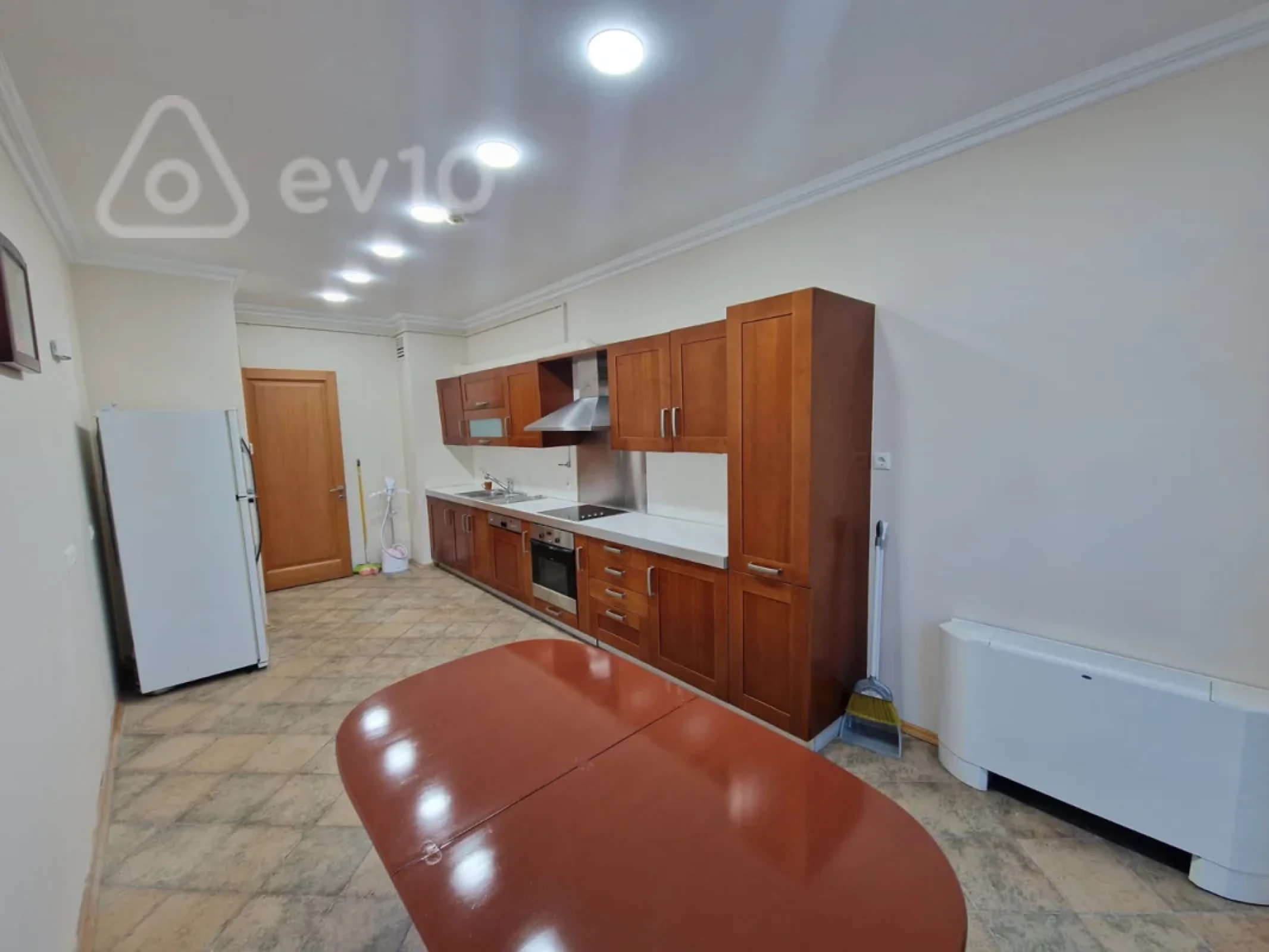 Kirayə verilir 4 otaqlı yeni tikili 170 m²