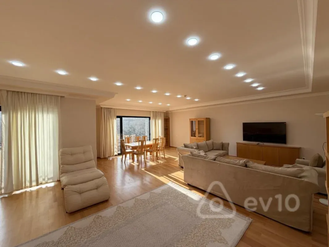 Kirayə verilir 4 otaqlı yeni tikili 170 m²