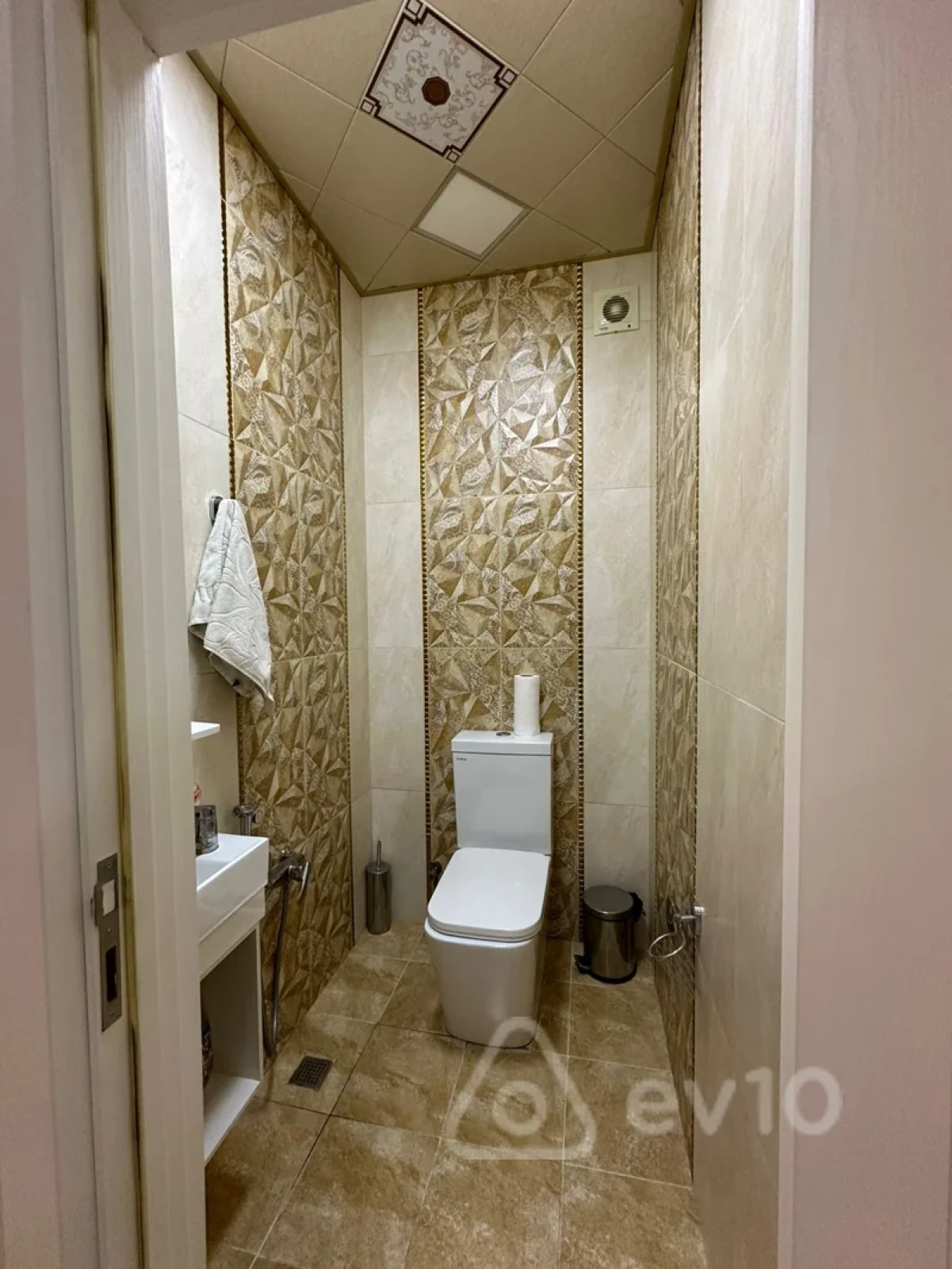 Kirayə verilir 2 otaqlı yeni tikili 112 m²