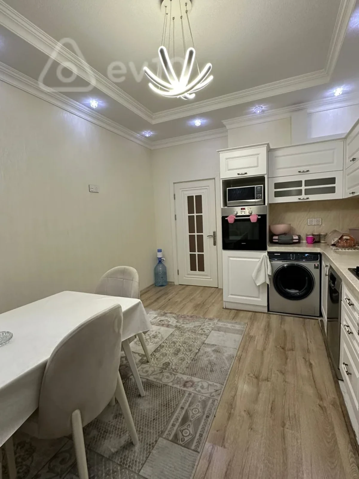 Kirayə verilir 2 otaqlı yeni tikili 112 m²