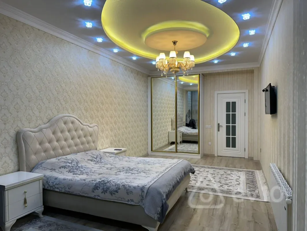 Kirayə verilir 2 otaqlı yeni tikili 112 m²