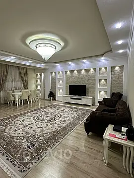 Kirayə verilir 2 otaqlı yeni tikili 112 m²