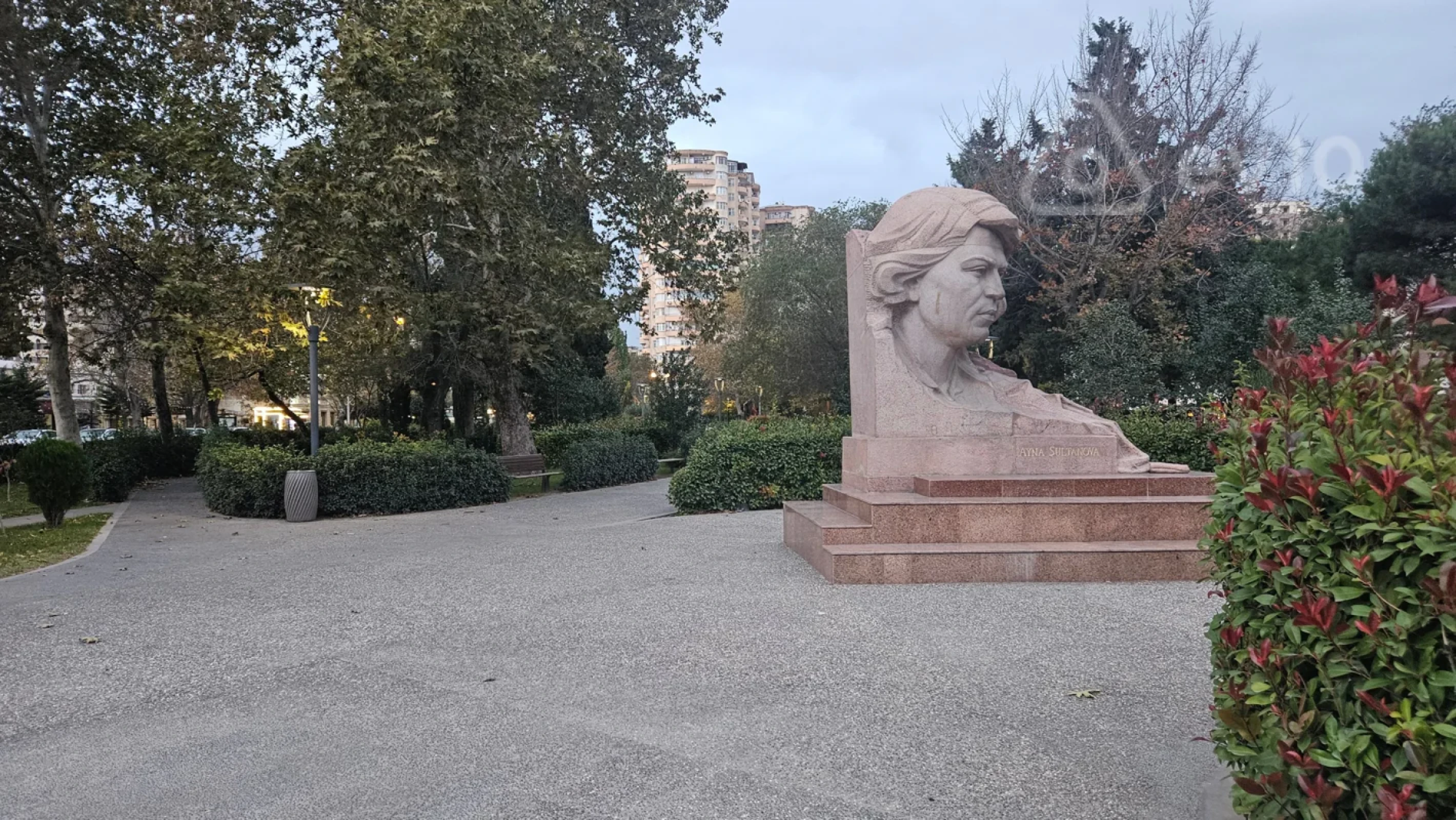 Kirayə verilir 2 otaqlı yeni tikili 112 m²