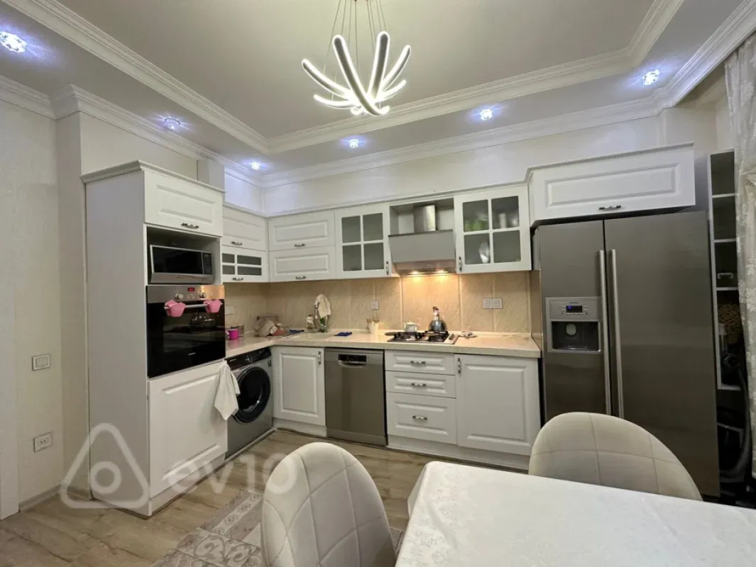 Kirayə verilir 2 otaqlı yeni tikili 112 m²