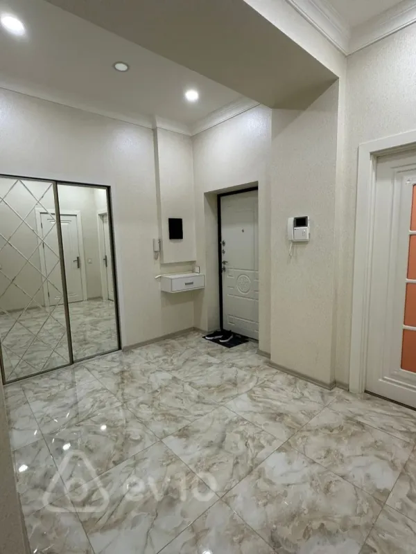 Kirayə verilir 2 otaqlı yeni tikili 112 m²