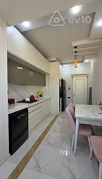 Satılır 2 otaqlı yeni tikili 101 m²