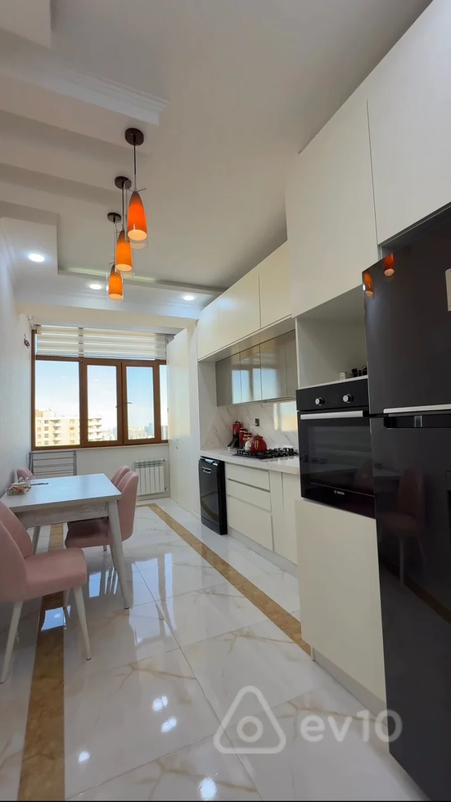 Satılır 2 otaqlı yeni tikili 101 m²