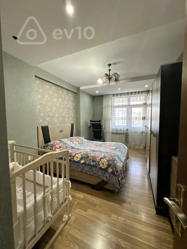 Satılır 3 otaqlı yeni tikili 110 m²