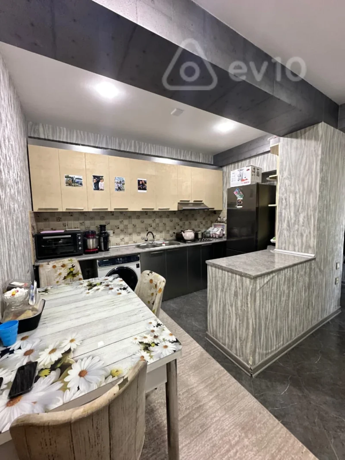 Satılır 3 otaqlı yeni tikili 110 m²